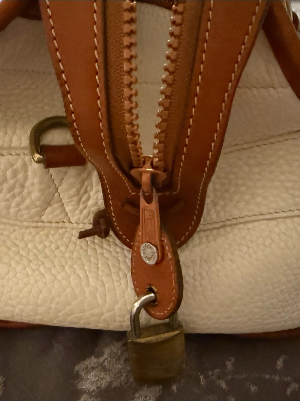 Gladstone vintage White Pebbled Leather Satchel with Brown Trim - Picture 4 of 7
